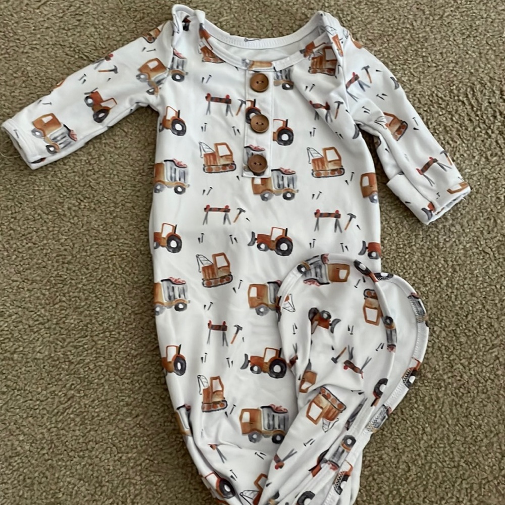 Caden Lane sleeper gown